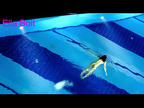 ❤️ Ma nistax nieqaf nara, blonda żagħżugħa maqbuda tgħum nuda fil-pool tar-resort ELLA BOLT ️❌ Sess f'mt.xxxpornimages.ru